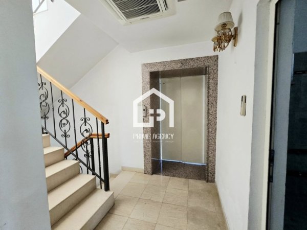 Tirane, jepet me qera Vile Kati 3, 400 m² 5.500 € 