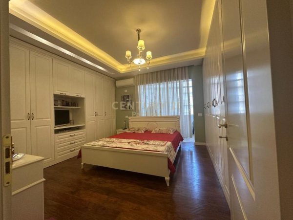 Tirane, shitet apartament 1+1+Ballkon Kati 7, 160 m² 168.000 € (Kthesa e Kamzes)