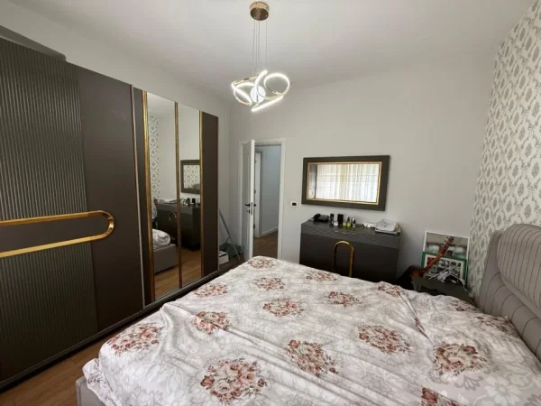 Tirane, shitet apartament 2+1 , 90 m² 150.000 € (prane universitetit europian)