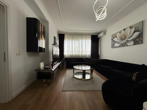 Tirane, shitet apartament 2+1 , 90 m² 150.000 € (prane universitetit europian)