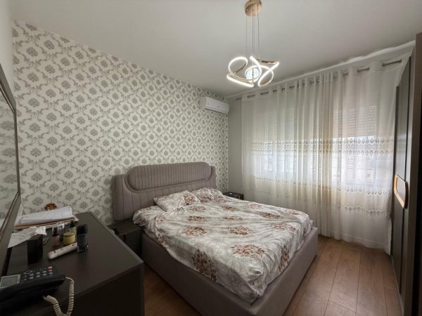 Tirane, shitet apartament 2+1 , 90 m² 150.000 € (prane universitetit europian)
