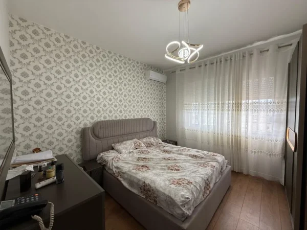 Tirane, shitet apartament 2+1 , 90 m² 150.000 € (prane universitetit europian)