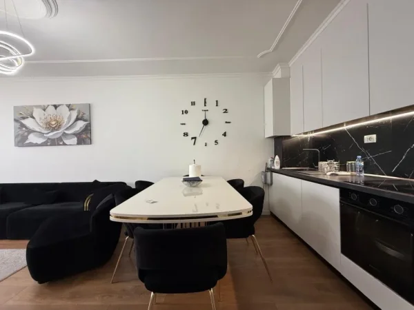 Tirane, shitet apartament 2+1 , 90 m² 150.000 € (prane universitetit europian)