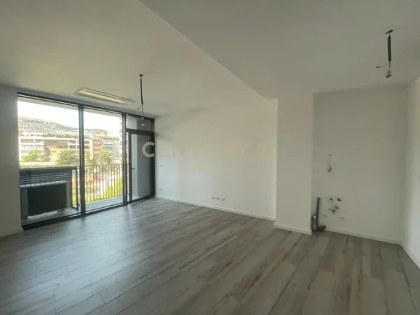 zyre me qera Kati 2, 70 m² 1.200 € (Lake View)