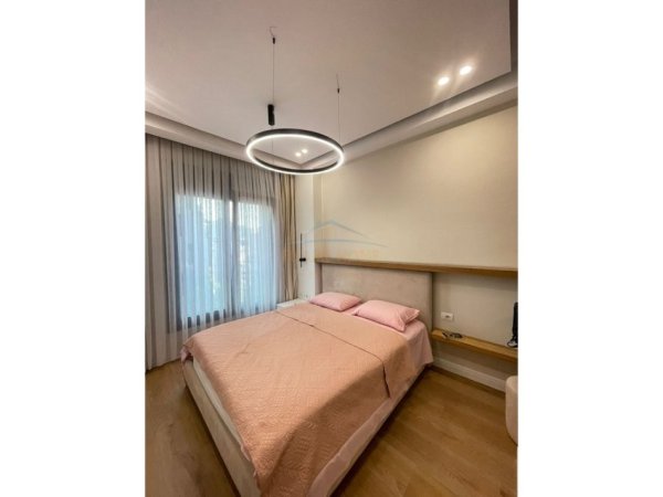 Tirane, jepet me qera apartament 1+1+Aneks+Ballkon Kati 3, 71 m² 900 € (RRUGA E KOSOVAREVE)