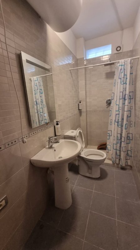 Jepet me Qira Apartament 2+1 tek Rruga e Dibrës,   500 €uro