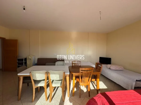 Tirane, shitet apartament 1+1+Verandë Kati 1, 87 m² 117.840 € (Linzë)
