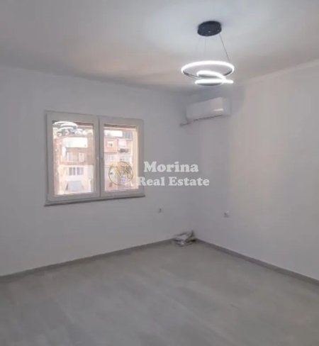 Tirane, jepet me qera apartament 3+1 Kati 5, 74 m² 750 € (Rruga e Kavajes)