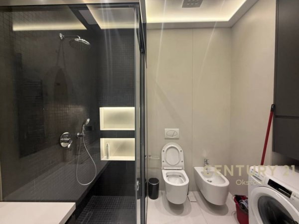 Tirane, jepet me qera apartament 1+1 Kati 5, 78 m² 1.050 € (Delijorgj)