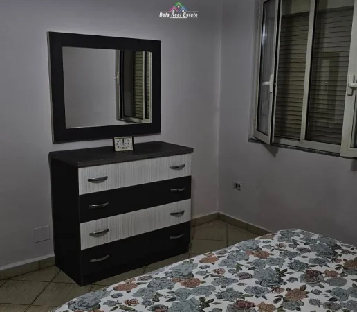Tirane, jepet me qera apartament 2+1 Kati 4, 67 m² 550 € (Rruga Ferit Xhajko)