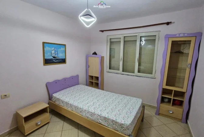 Tirane, jepet me qera apartament 2+1 Kati 4, 67 m² 550 € (Rruga Ferit Xhajko)