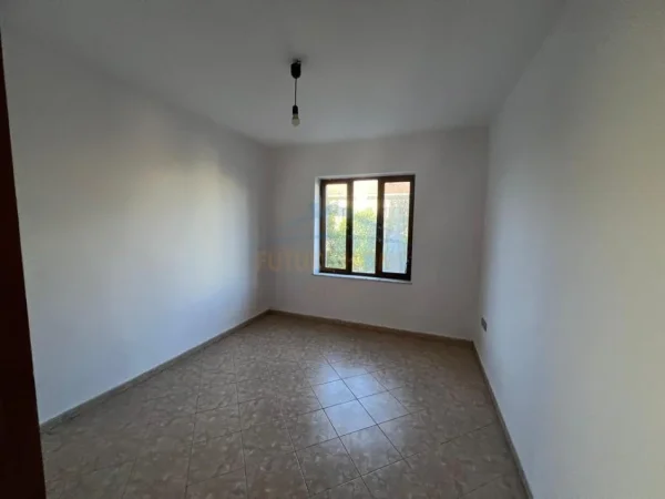 Vlore, shitet apartament 2+1 Kati 2, 62 m² 75.000 €