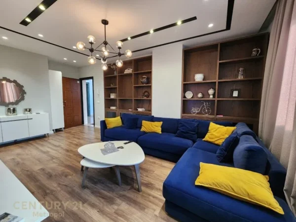 Tirane, jepet me qera apartament 3+1 Kati 11, 114 m² 1.600 € (RRUGA E BARRIKADAVE)