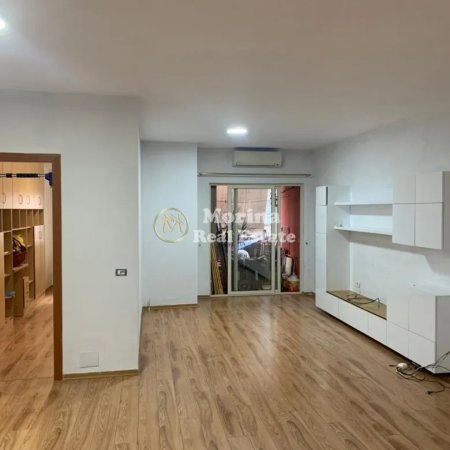 Tirane, jepet me qera apartament 2+1 Kati 3, 95 m² 550 € (Yzberisht)