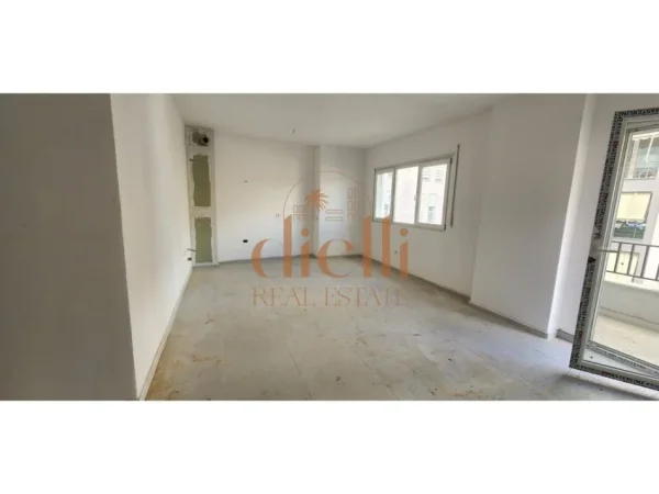 Tirane, shitet apartament 1+1 Kati 4, 68 m² 175.000 € 