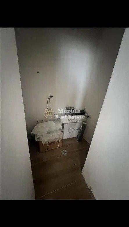 Tirane, jepet me qera ambjent biznesi Kati 0, 50 m² 600 € (Bllok)