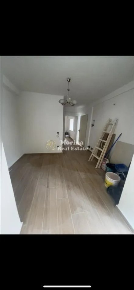 Tirane, jepet me qera ambjent biznesi Kati 0, 50 m² 600 € (Bllok)
