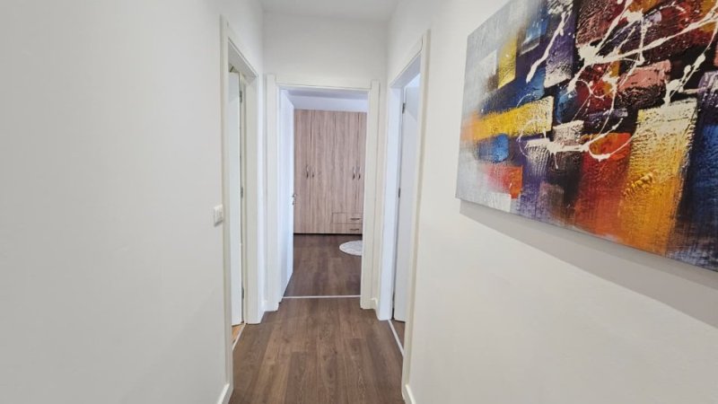 Tirane, jepet me qera apartament 2+1+Ballkon Kati 7, 110 m² 1.000 € (Rruga Mine Peza)