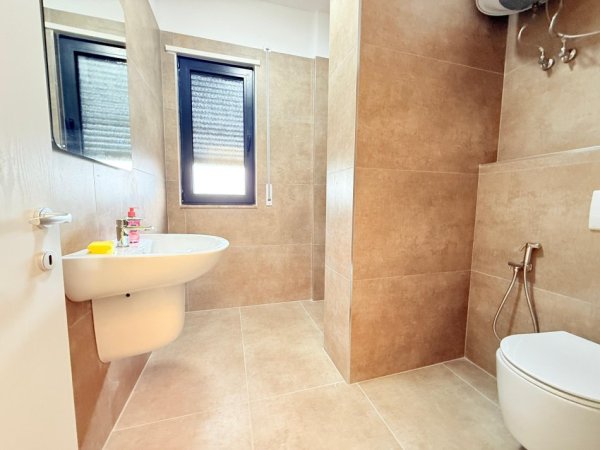 Tirane, jepet me qera apartament 2+1 Kati 7, 95 m² 600 € (ASTIR (Oasis))