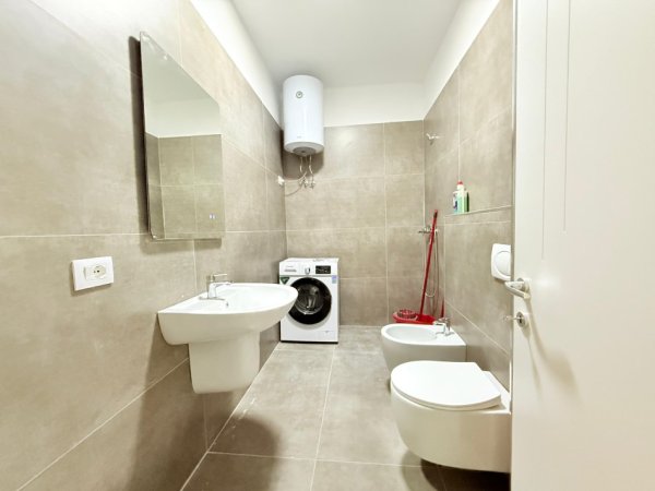 Tirane, jepet me qera apartament 2+1 Kati 7, 95 m² 600 € (ASTIR (Oasis))