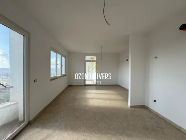 Tirane, shitet apartament 2+1+Ballkon Kati 2, 112 m² 133.920 € (Linzë)