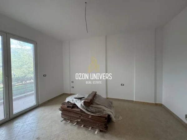 Tirane, shitet apartament 2+1+Ballkon Kati 2, 112 m² 133.920 € (Linzë)