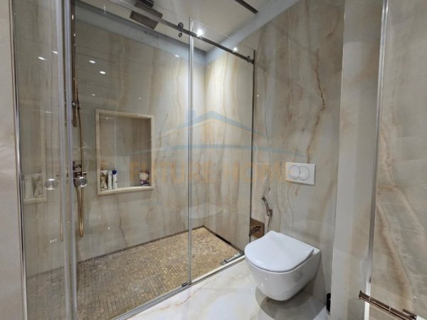 Tirane, shitet apartament 2+1 Kati 9, 190 m² (Rruga Kajo Karafili, Qender)
