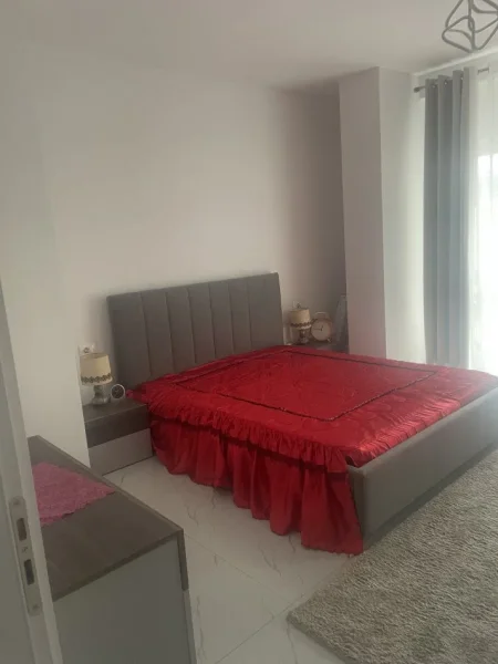 Tirane, jepet me qera apartament 1+1+Ballkon Kati 3, 75 m² 500 € (DON BOSKO)