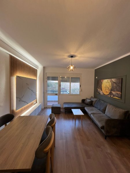 Durres, shitet apartament 1+1+Ballkon Kati 6, 61 m² 73.000 € (SHKEMB KAVAJE)