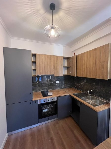 Durres, shitet apartament 1+1+Ballkon Kati 6, 61 m² 73.000 € (SHKEMB KAVAJE)