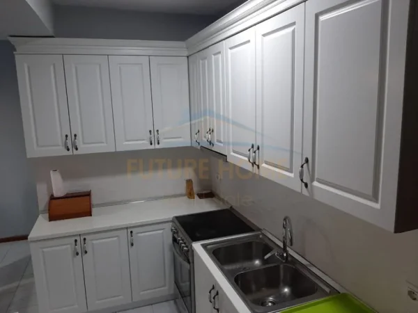 Tirane, shitet apartament 2+1+Ballkon Kati 4, 125 m² 175.000 € 