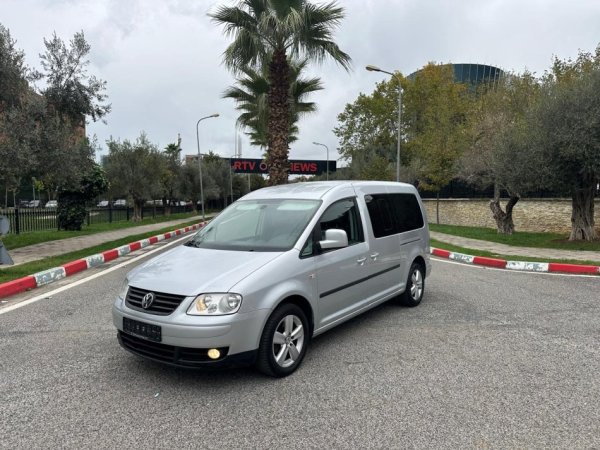 Tirane, shes makine VOLKSWAGEN CADDY MAX 6+1 VENDE Nafte, gri metalizato automatik Klima 235.000 km