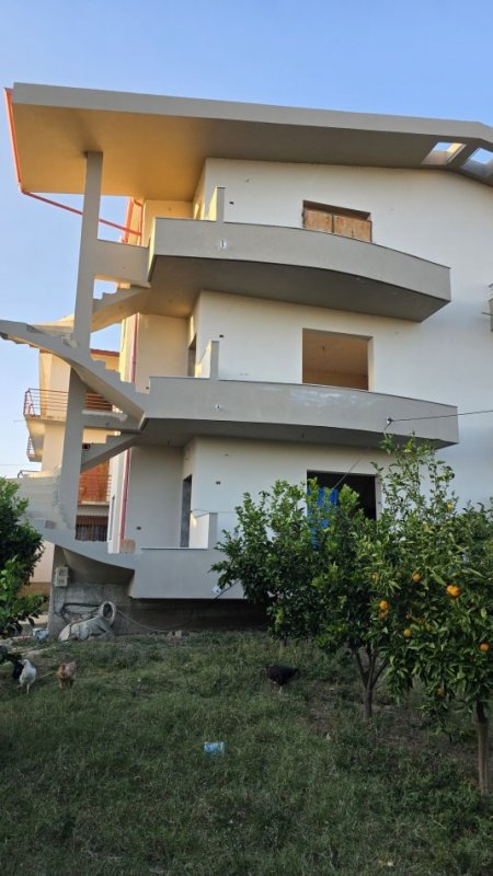 Lushnje, shitet Vile 3 Katshe Kati 0, 510 m² 