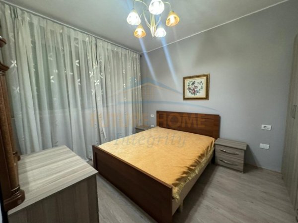 Tirane, jepet me qera apartament 2+1+Ballkon Kati 0, 95 m² 350 € (Ali Demi)