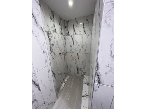 Tirane, jepet me qera ambjent biznesi , 84 m² 800 € (Rruga 4 Deshmoret , Gjimnazi Partizani)