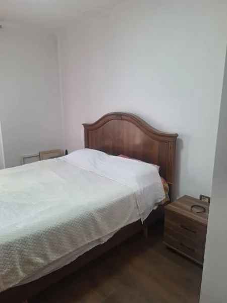 Tirane, shitet apartament 2+1 Kati 5, 175.000 € 