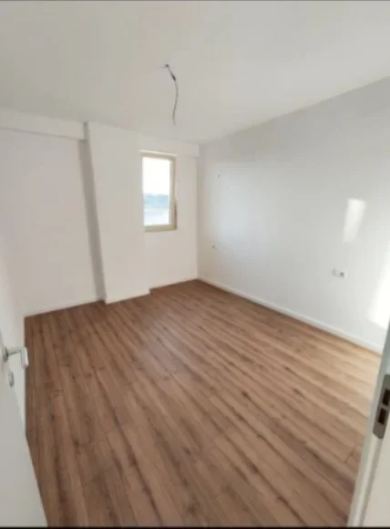 Tirane, shitet apartament 1+1+Ballkon Kati 4, 63 m² 80.340 € (Fresk)