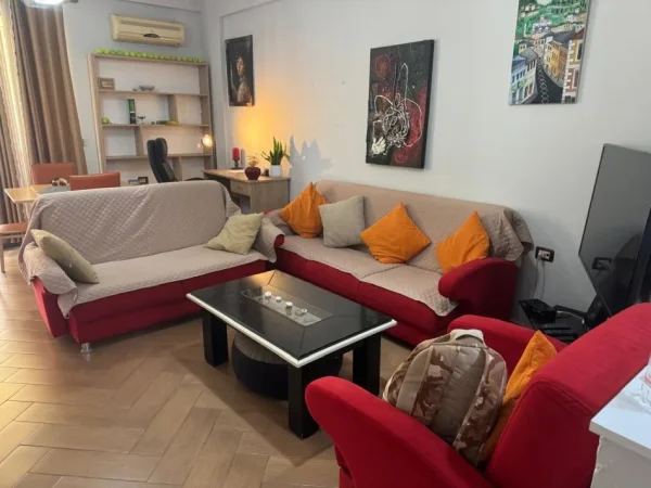 Tirane, jepet me qera apartament 1+1 Kati 7, 58 m² 500 € 