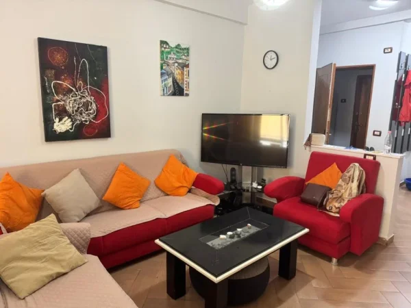Tirane, jepet me qera apartament 1+1 Kati 7, 58 m² 500 € 