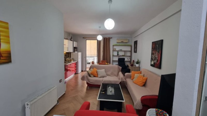 Tirane, jepet me qera apartament 1+1 Kati 7, 58 m² 520 € 