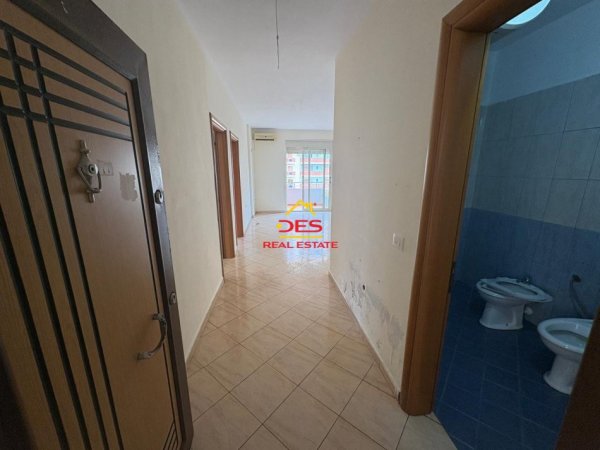 Vlore, shitet apartament 1+1+Ballkon Kati 5, 110 m² (Rruga Kosova)