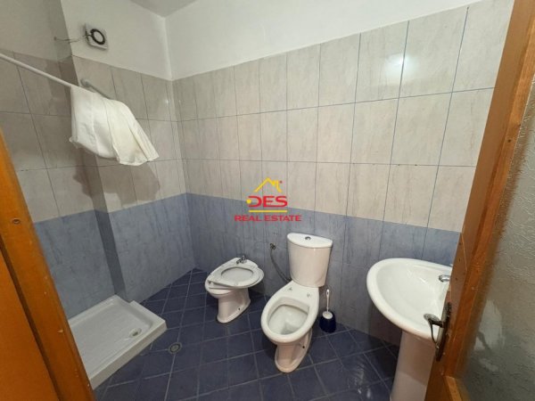 Vlore, shitet apartament 1+1+Ballkon Kati 5, 110 m² (Rruga Kosova)