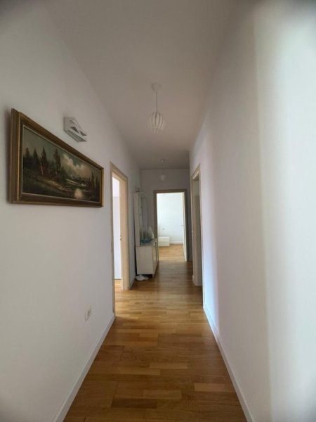 Tirane, jepet me qera apartament 2+1+Ballkon Kati 4, 116 m² 600 € (Astir)