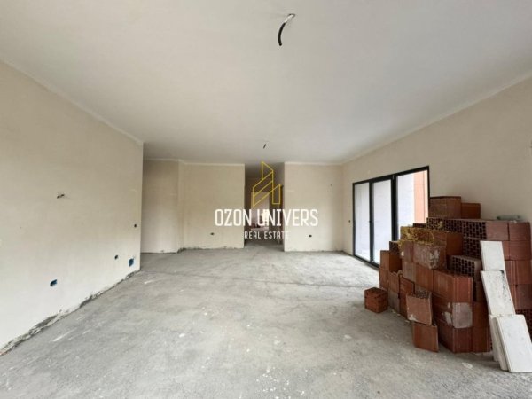 Tirane, shitet apartament 3+1+Ballkon Kati 2, 169 m² 252.075 € (Bellevue Residence, Rruga e Elbasanit, Perballë Xibrakut Tirana, Albania)