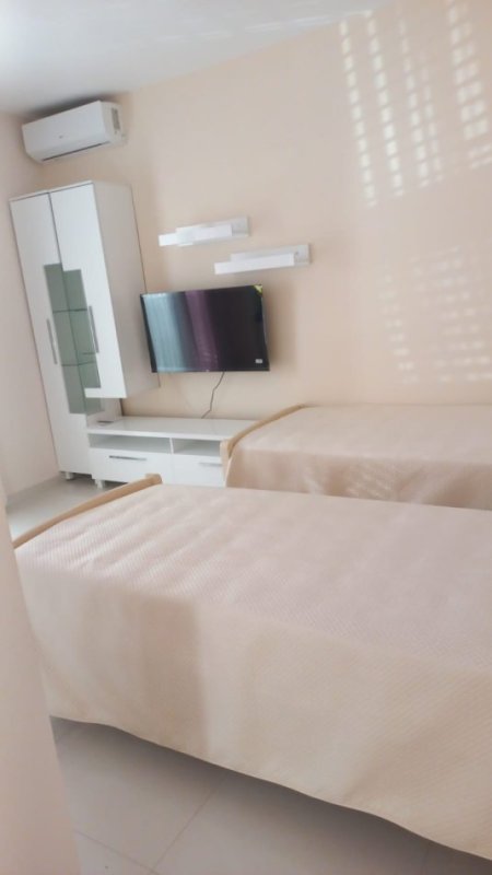 Jepet me Qera Apartament 1+1 ne Qender te Tiranes , Sheshi Skenderbej 500 €URO