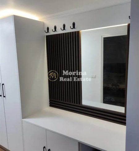 Tirane, jepet me qera apartament 1+1 Kati 2, 70 m² 700 € (Yzberisht)