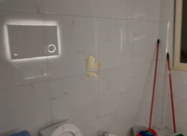 Tirane, jepet me qera apartament 2+1+Ballkon Kati 3, 75 m² 400 € (Rruga Aleksander Konda)