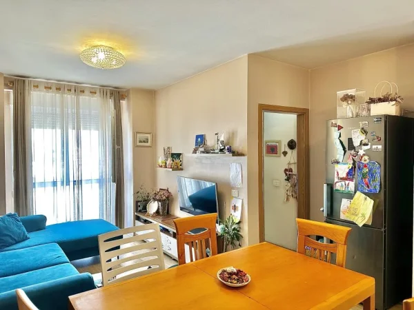 Tirane, shitet apartament 2+1+Ballkon Kati 10, 68 m² 163000 € (Rruga Artan Lenja, Kompleksi Magnet)