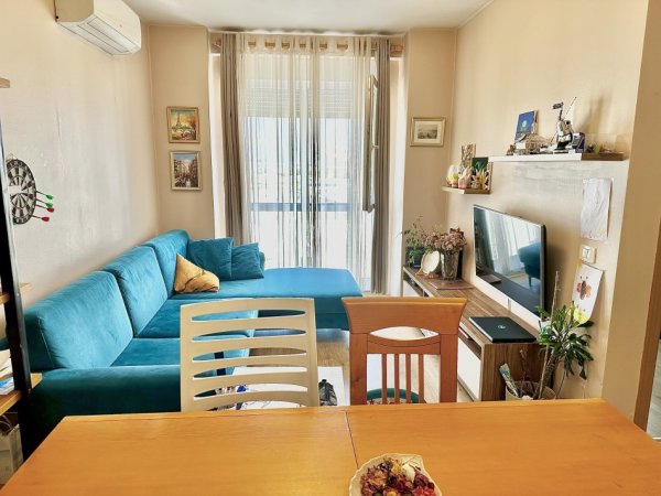 Tirane, shitet apartament 2+1+Ballkon Kati 10, 68 m² 172000 € (Rruga Artan Lenja, Kompleksi Magnet)