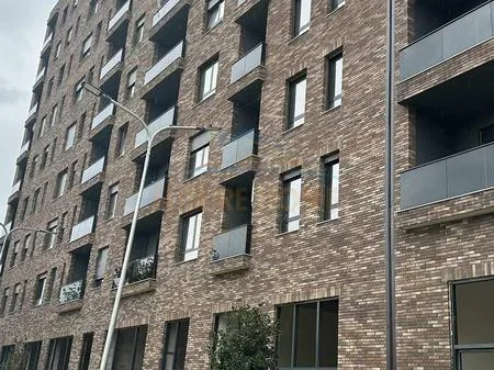 Tirane, shitet apartament 3+1 Kati 5, 120 m² 175.305 € 